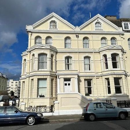 Appletree Hotel WTA-toernooi van WTA-toernooi van Eastbourne Buitenkant foto
